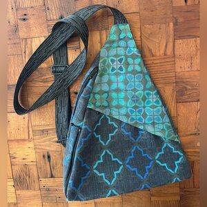 MARUCA GoGo Sling Pack Jacquard Crossbody Bag